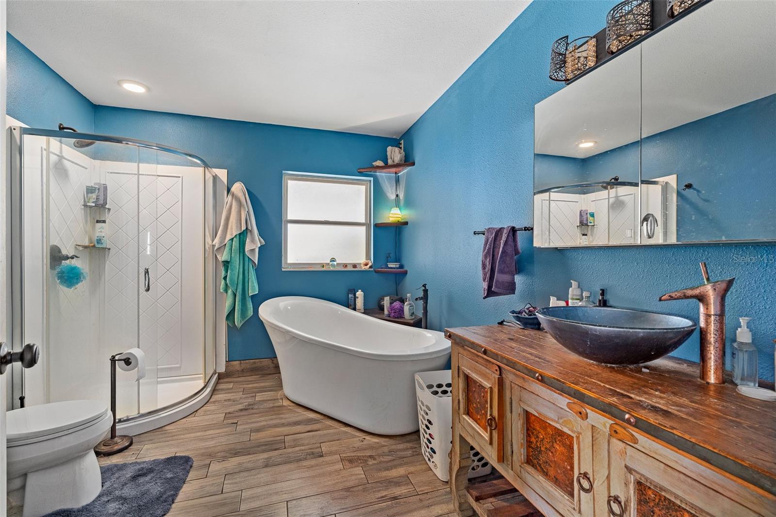 Image 33 of 84 For 3820 Orange Drive