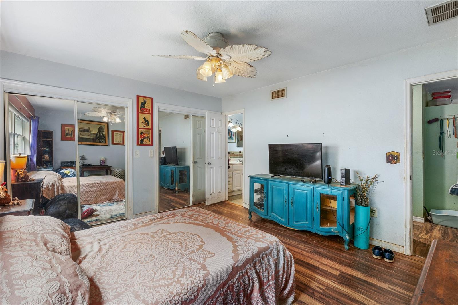 Image 36 of 84 For 3820 Orange Drive