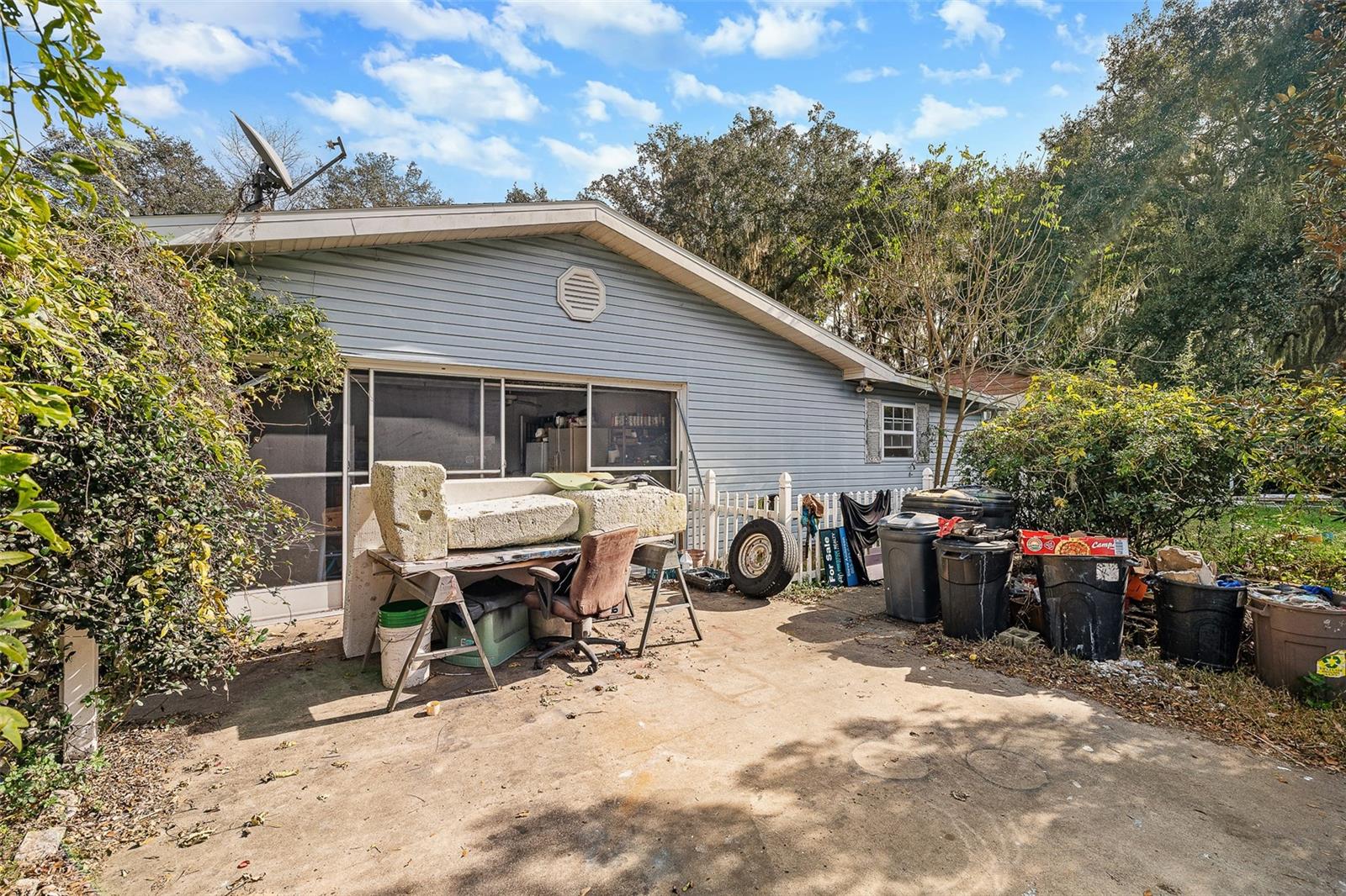 Image 40 of 84 For 3820 Orange Drive