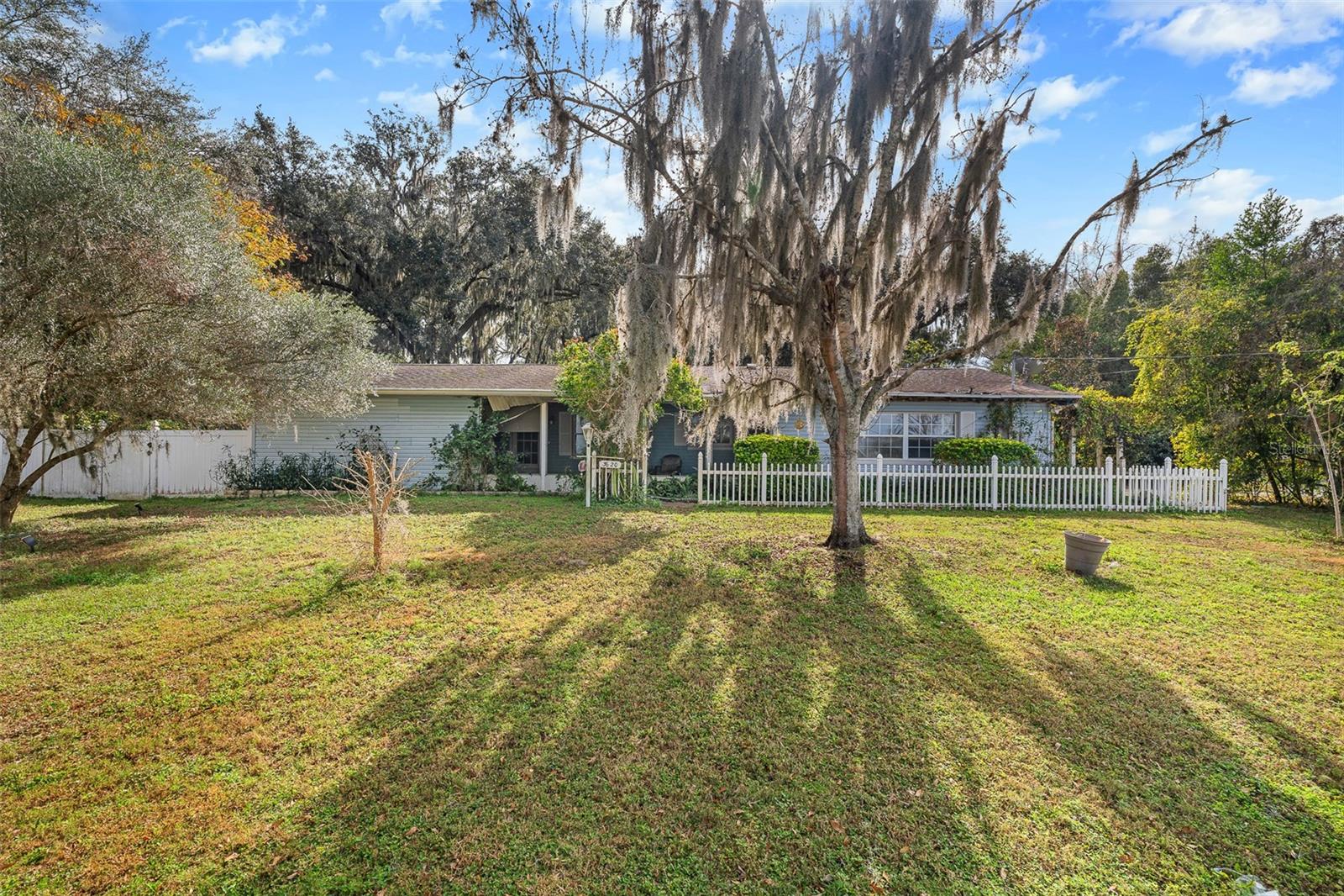 Image 6 of 84 For 3820 Orange Drive