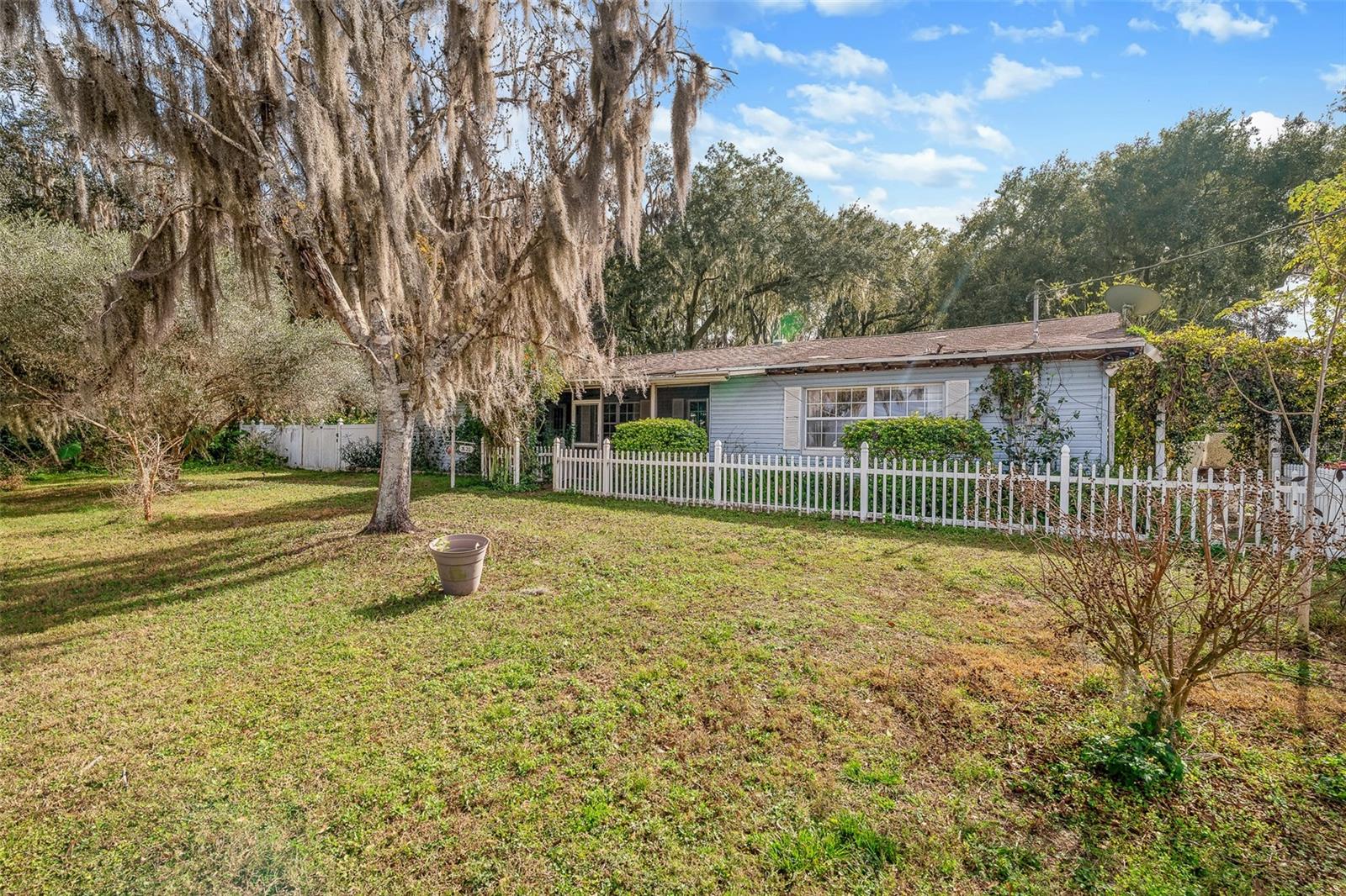 Image 7 of 84 For 3820 Orange Drive