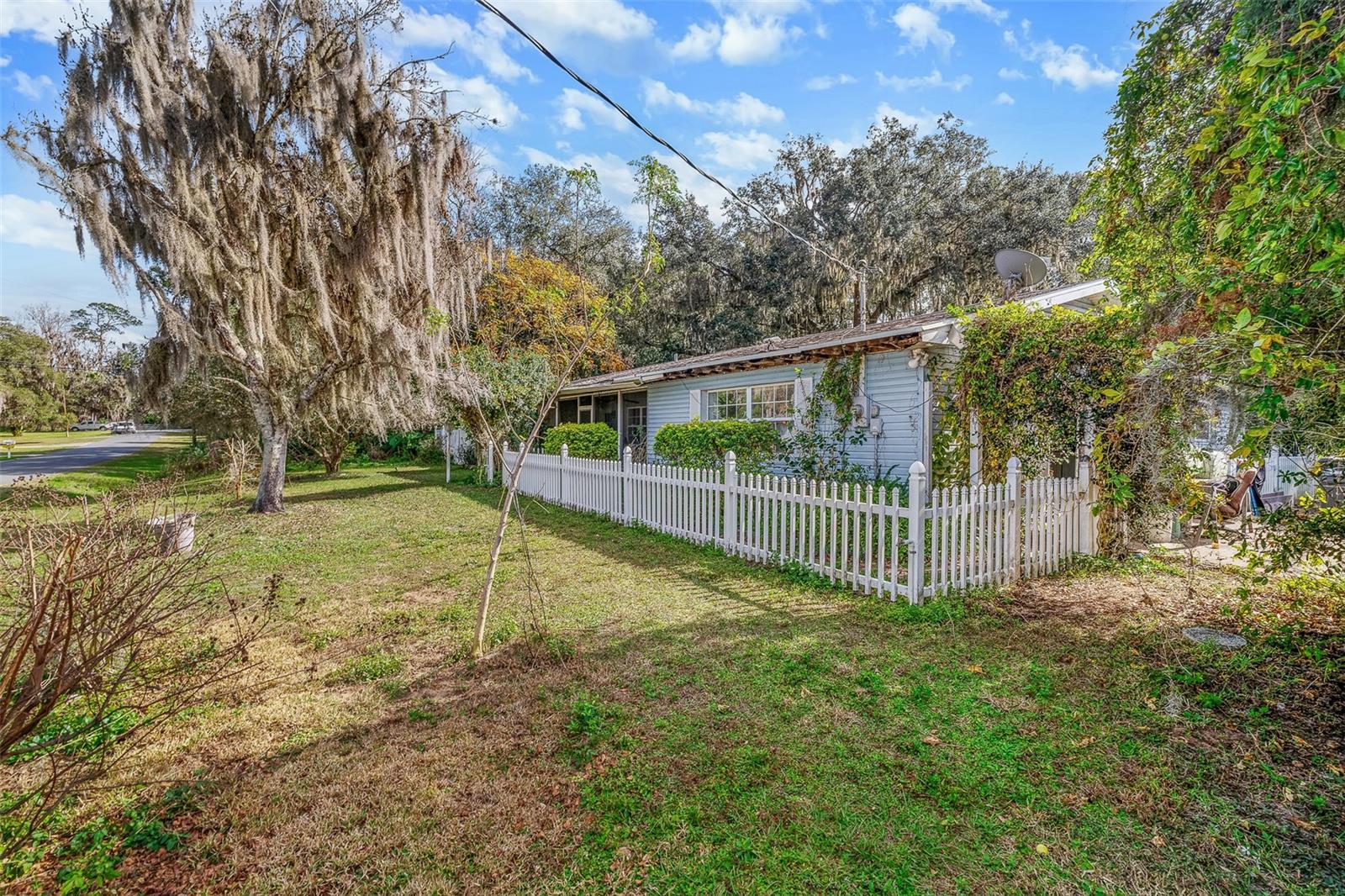 Image 8 of 84 For 3820 Orange Drive