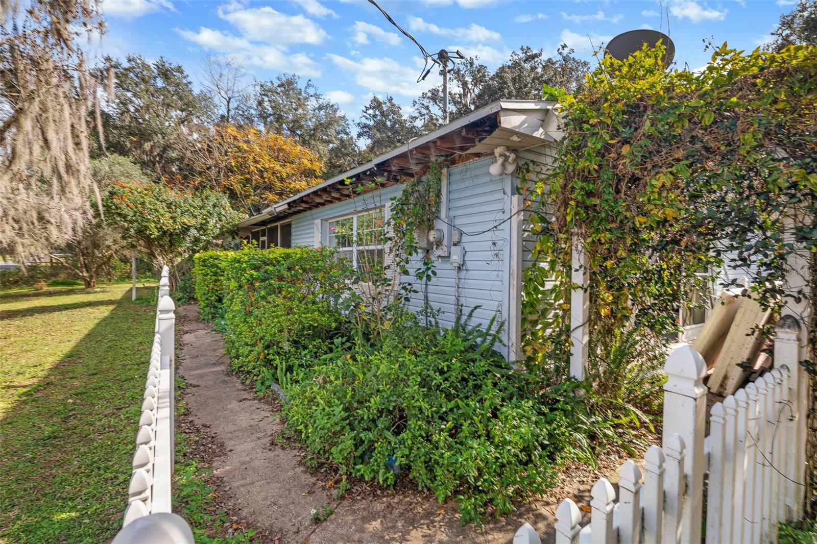 Image 9 of 84 For 3820 Orange Drive