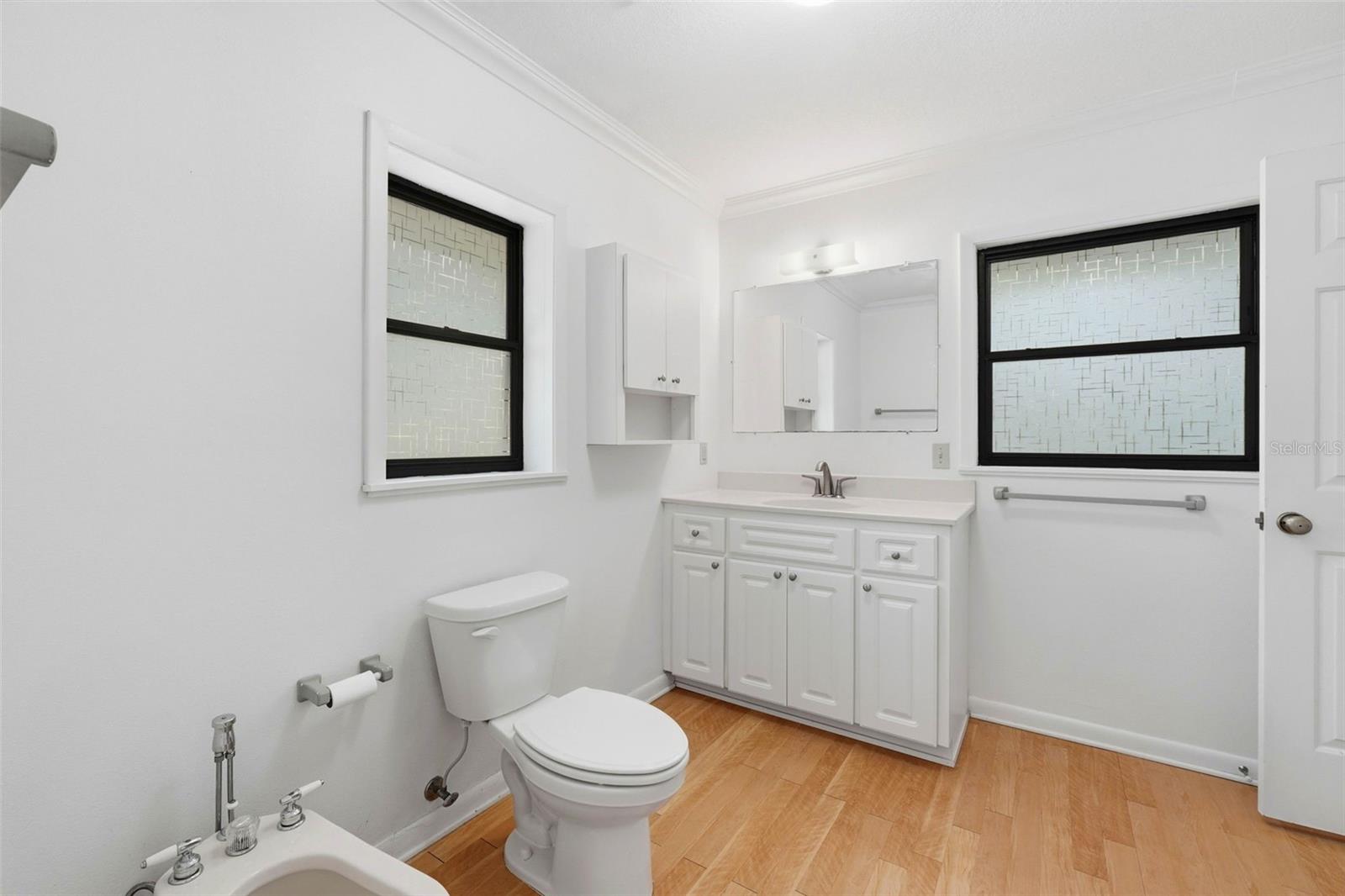 Image 19 of 29 For 5505 Cr 634s