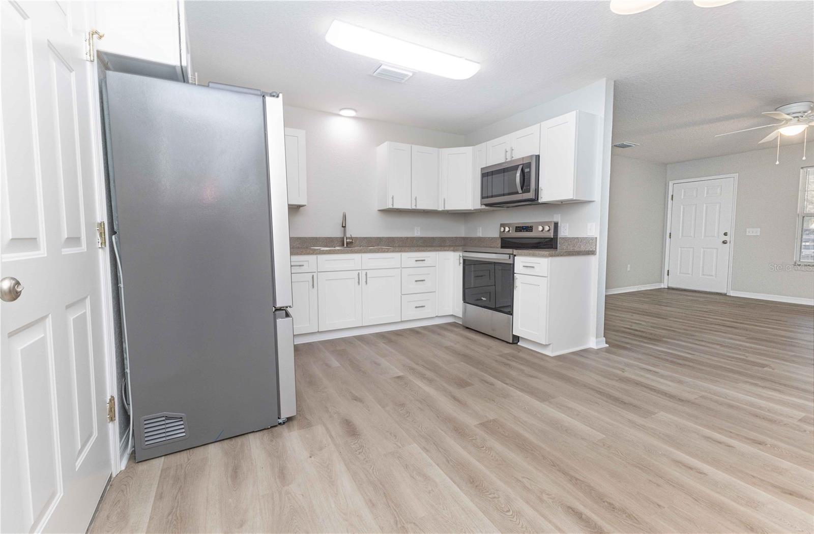 Image 7 of 26 For 4438 Calamondin Street