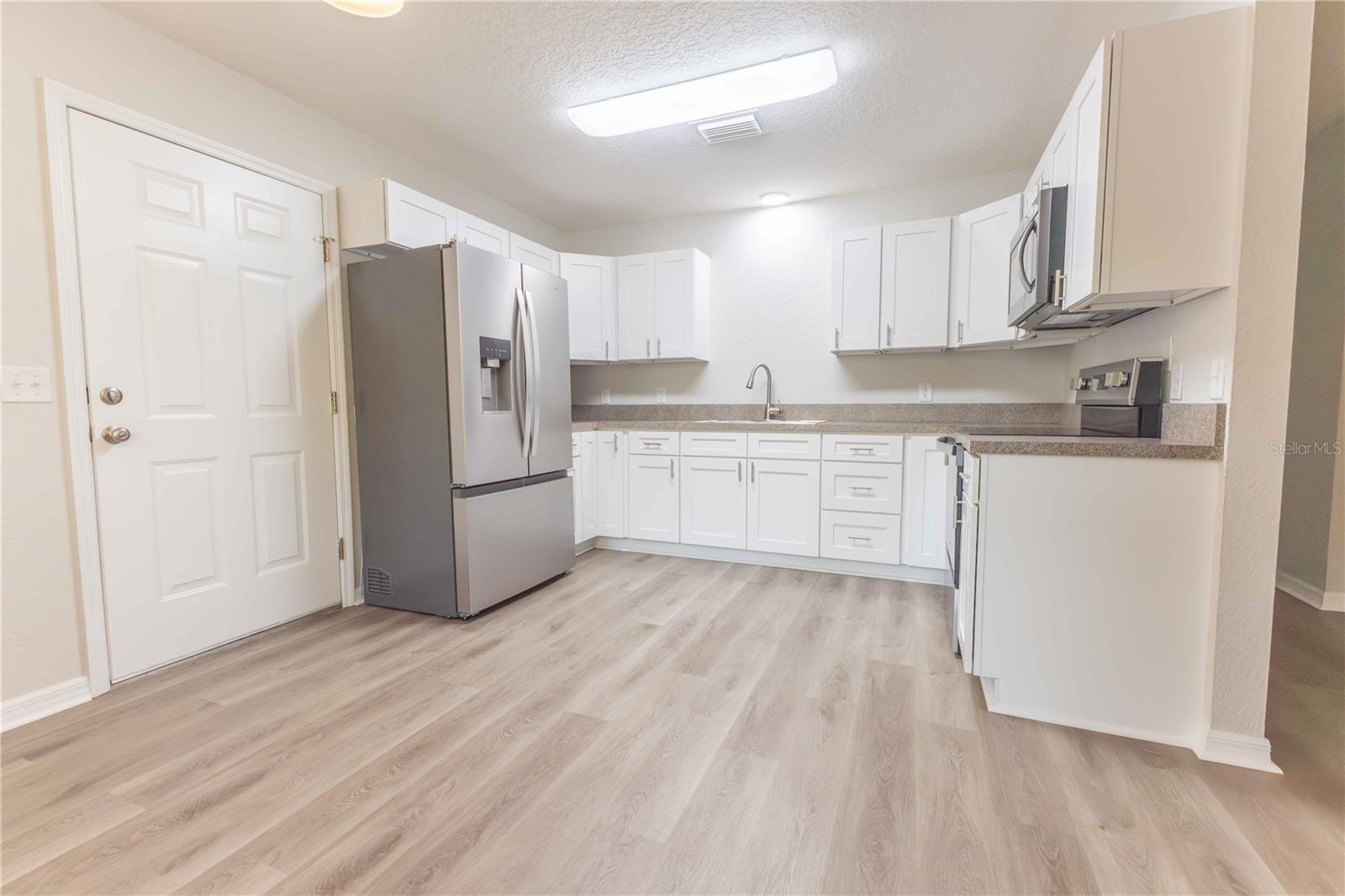 Image 8 of 26 For 4438 Calamondin Street