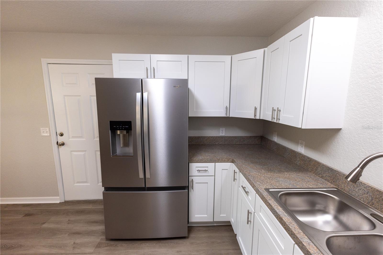 Image 9 of 26 For 4438 Calamondin Street