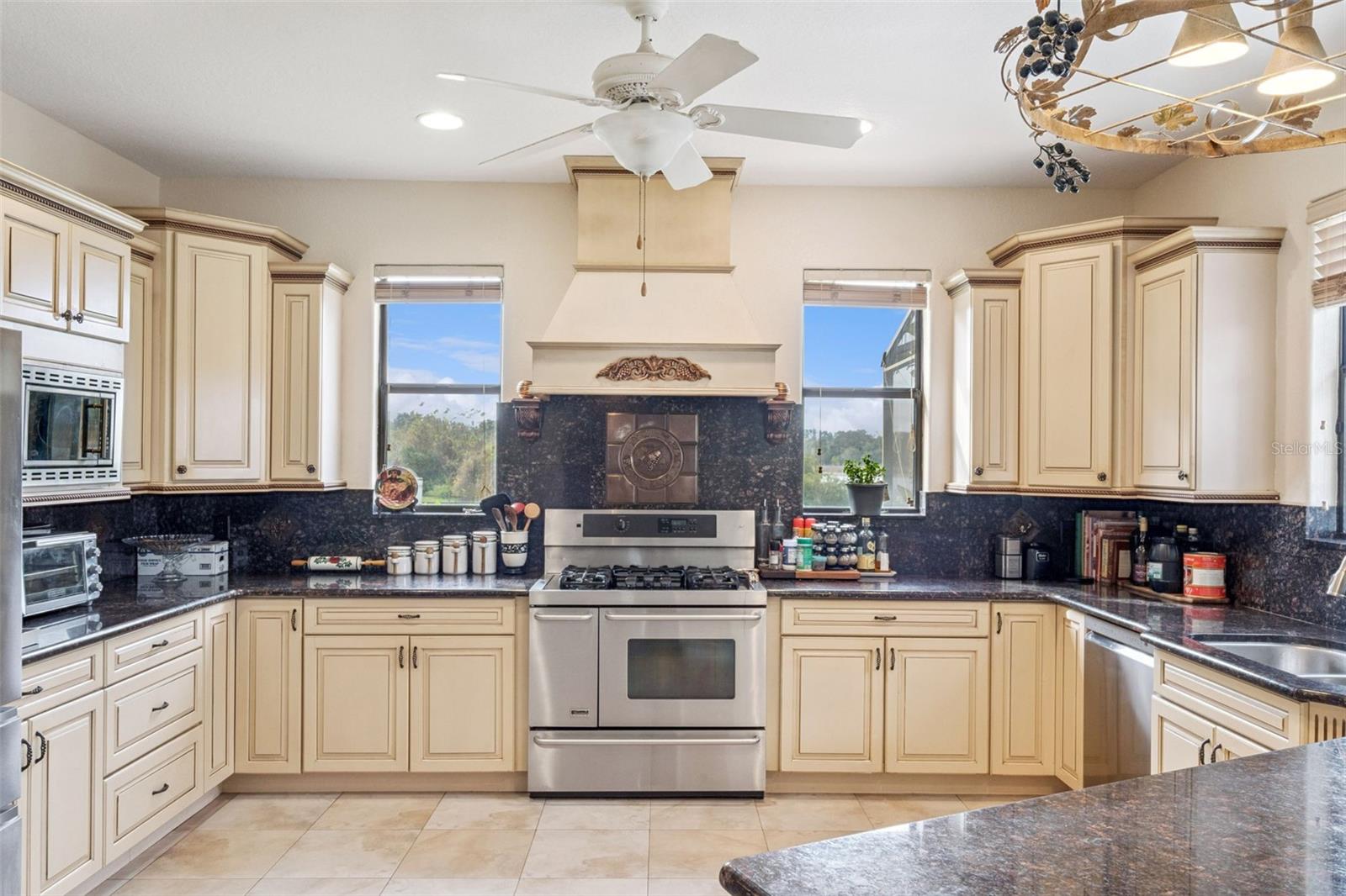 Image 12 of 56 For 19949 Buckhill Road