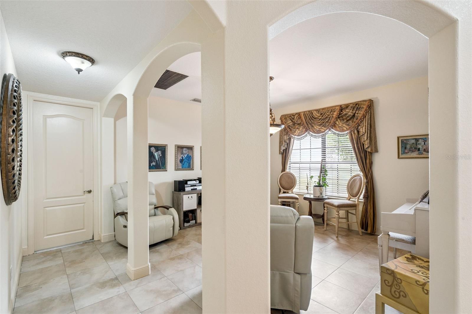 Image 13 of 56 For 19949 Buckhill Road