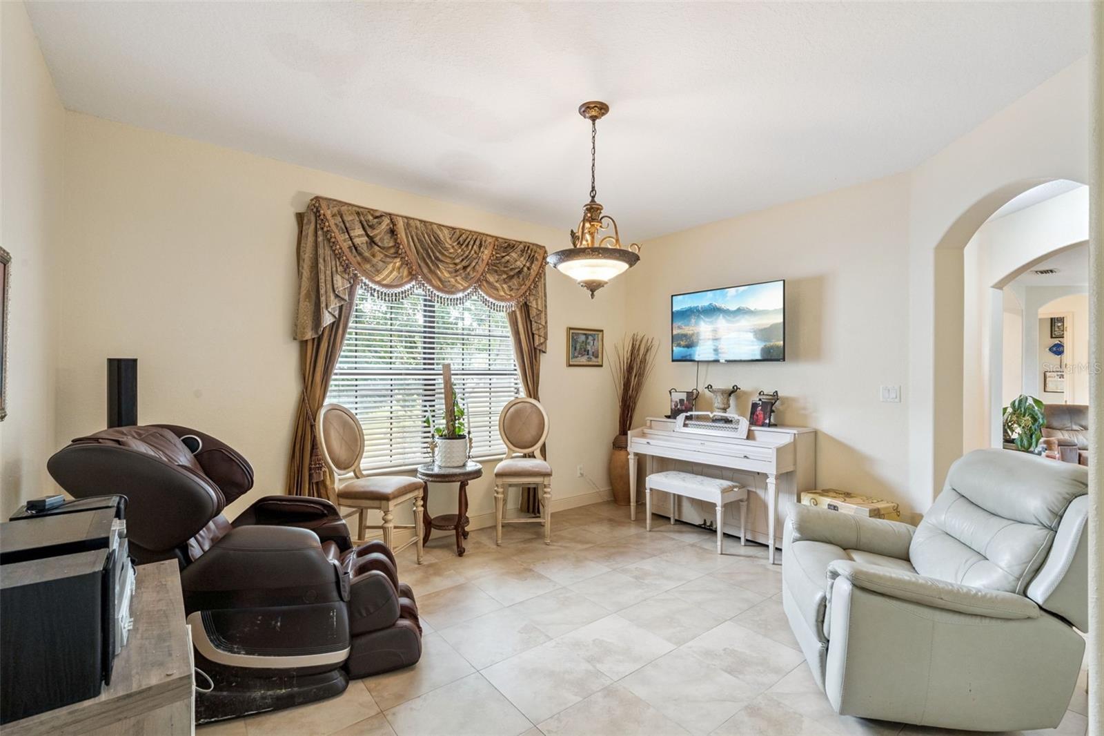 Image 15 of 56 For 19949 Buckhill Road