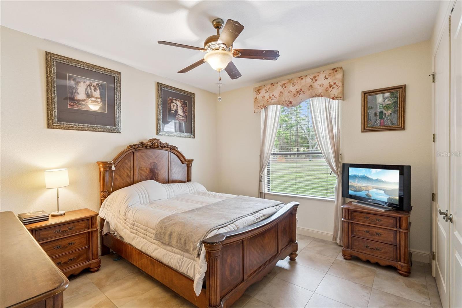 Image 19 of 56 For 19949 Buckhill Road