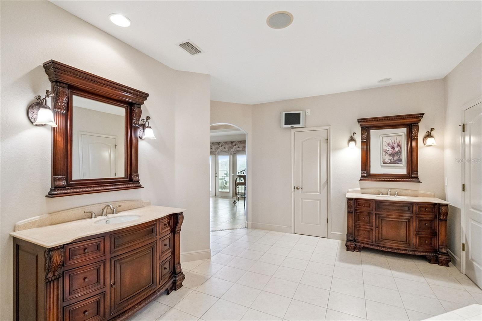 Image 28 of 56 For 19949 Buckhill Road