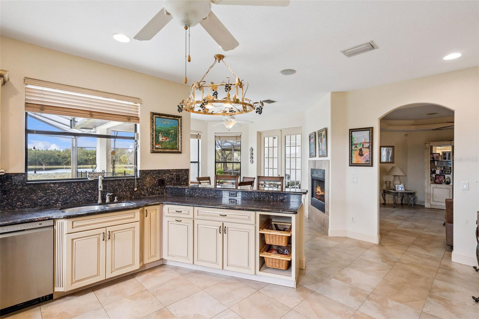 Image 9 of 56 For 19949 Buckhill Road