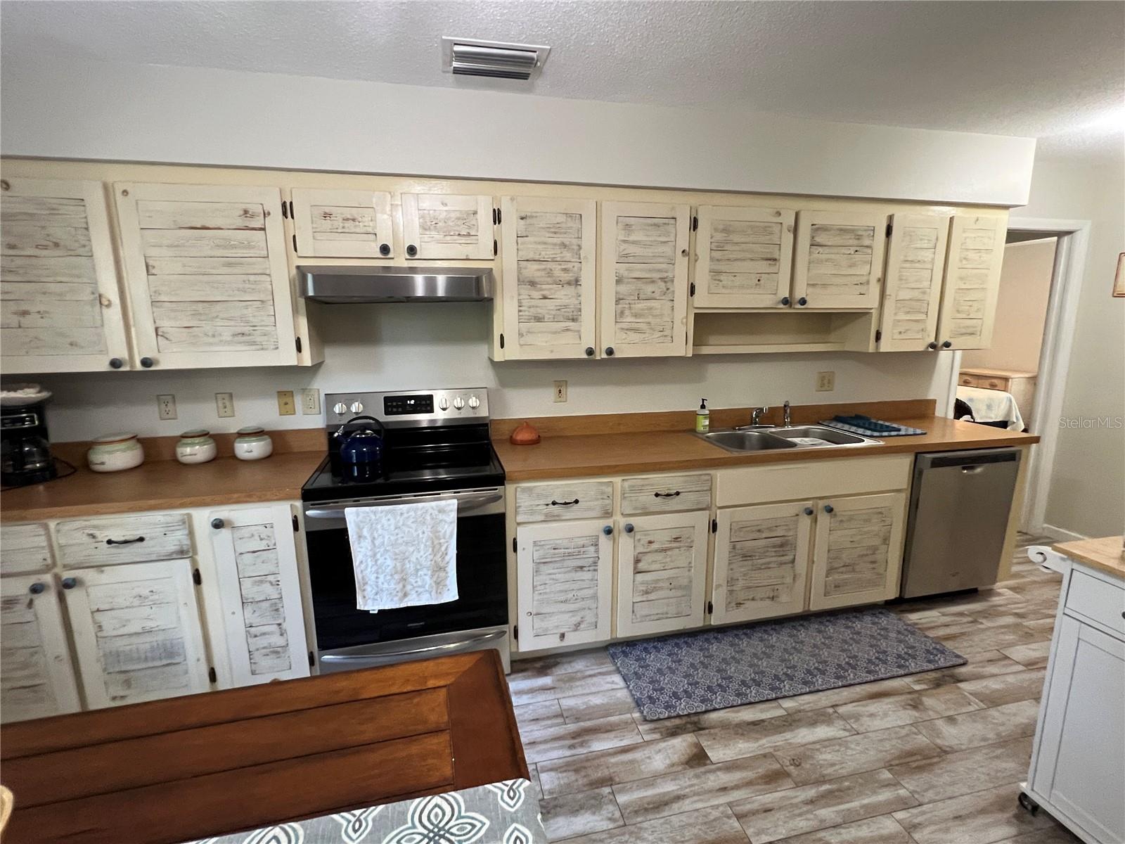 Image 13 of 19 For 36338 Spring Lake Boulevard