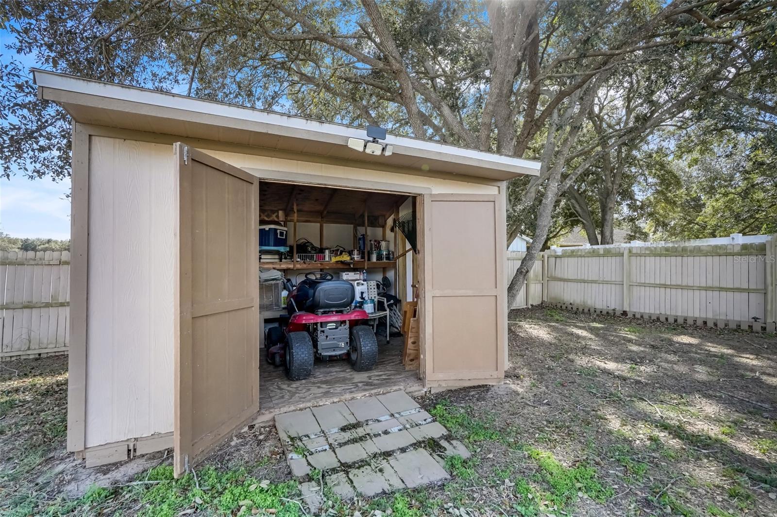 Image 30 of 35 For 5040 Pine Needle Drive