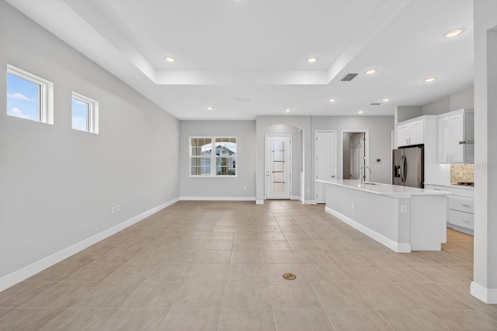 Image 10 of 50 For 8592 Hempstead Way