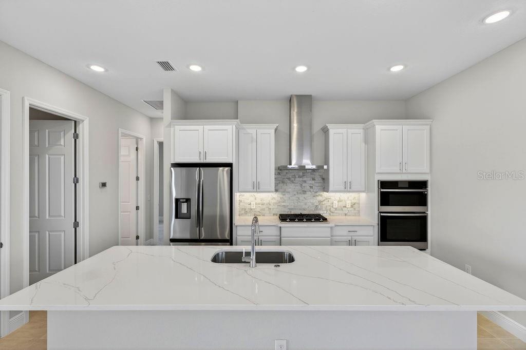 Image 12 of 50 For 8592 Hempstead Way