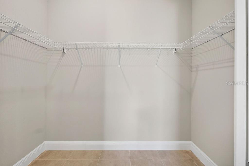 Image 17 of 50 For 8592 Hempstead Way