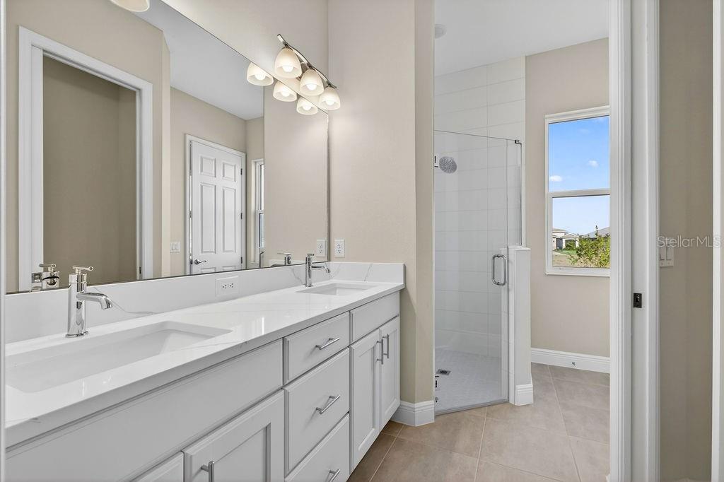 Image 18 of 50 For 8592 Hempstead Way