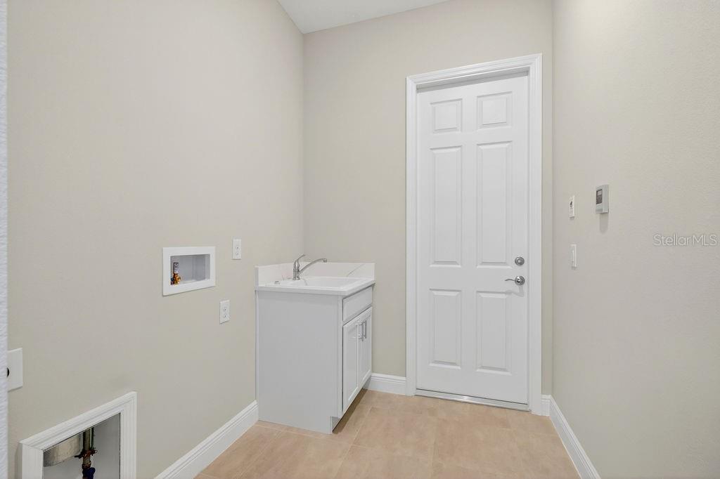 Image 28 of 50 For 8592 Hempstead Way