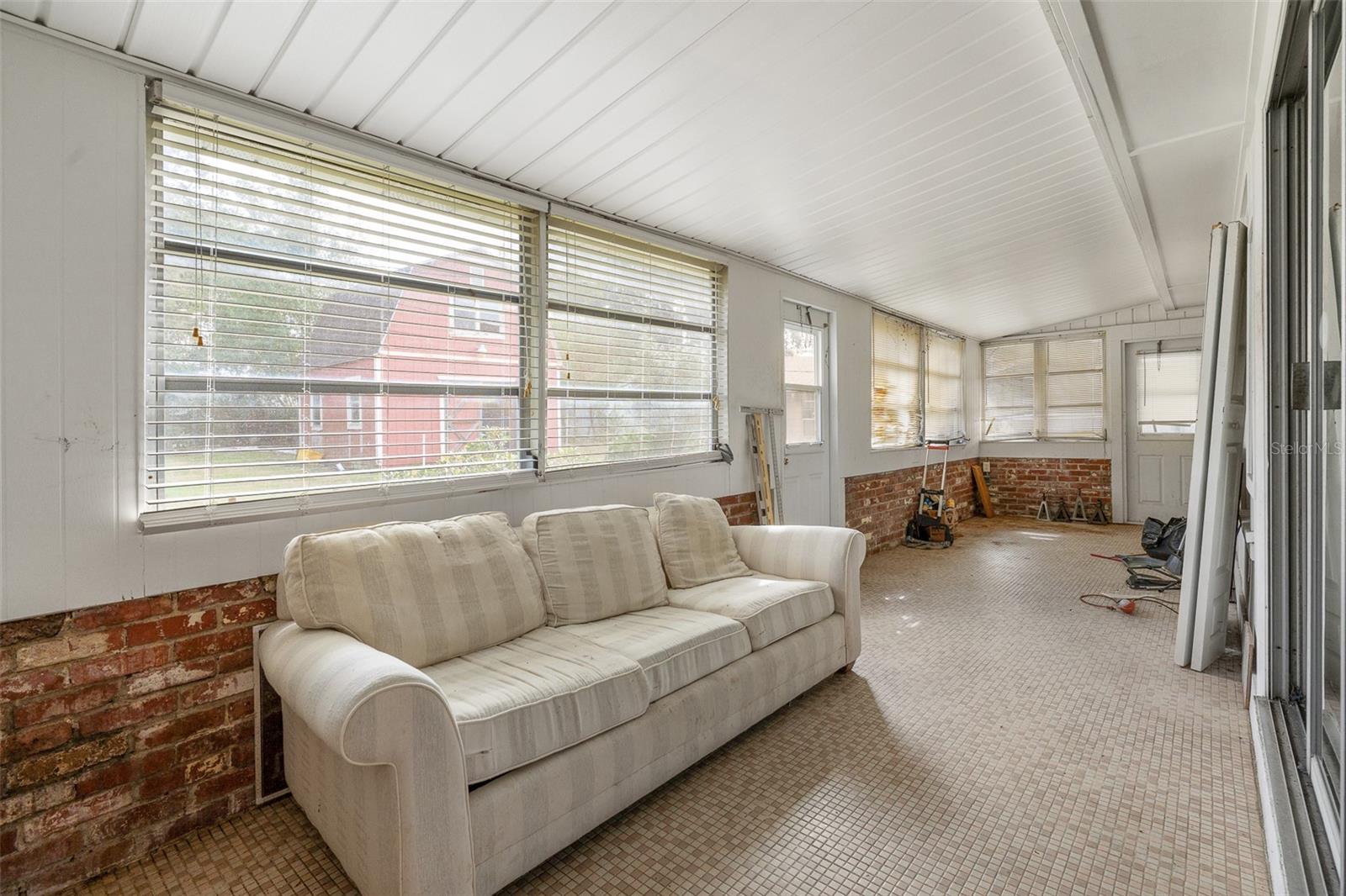 Image 33 of 70 For 470 Ogden Avenue