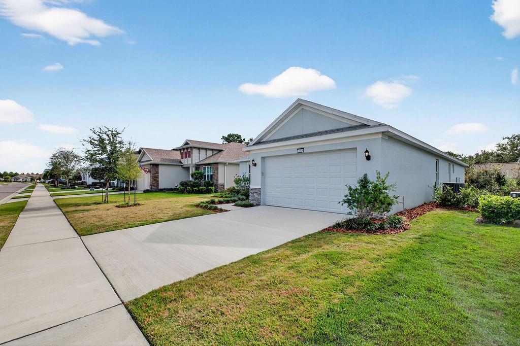 Image 3 of 55 For 2046 Wallingford Loop