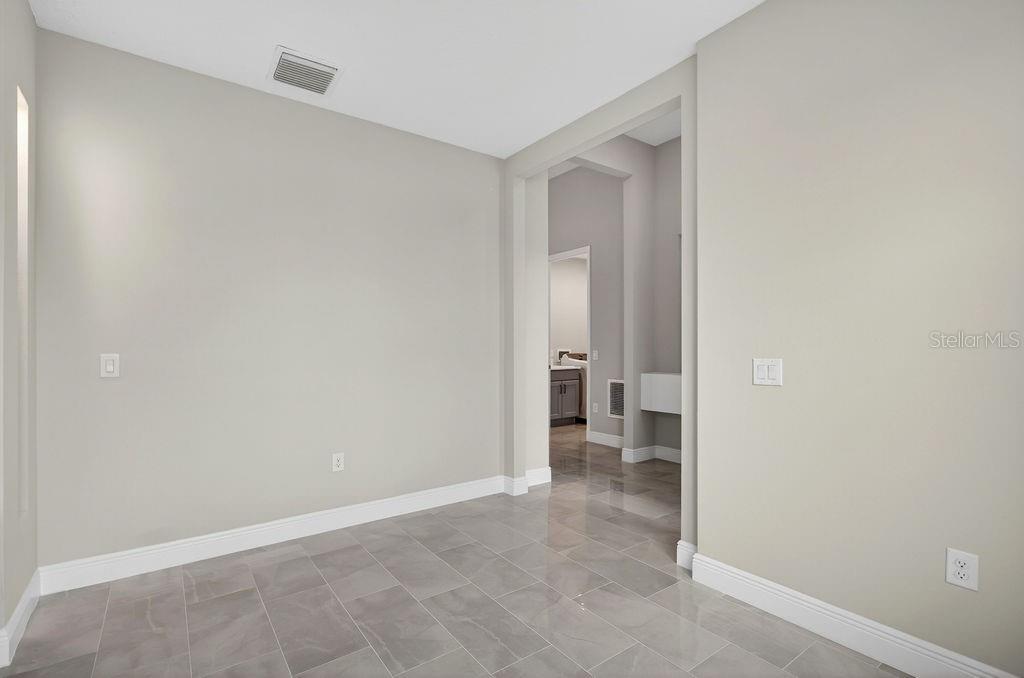 Image 31 of 55 For 2046 Wallingford Loop