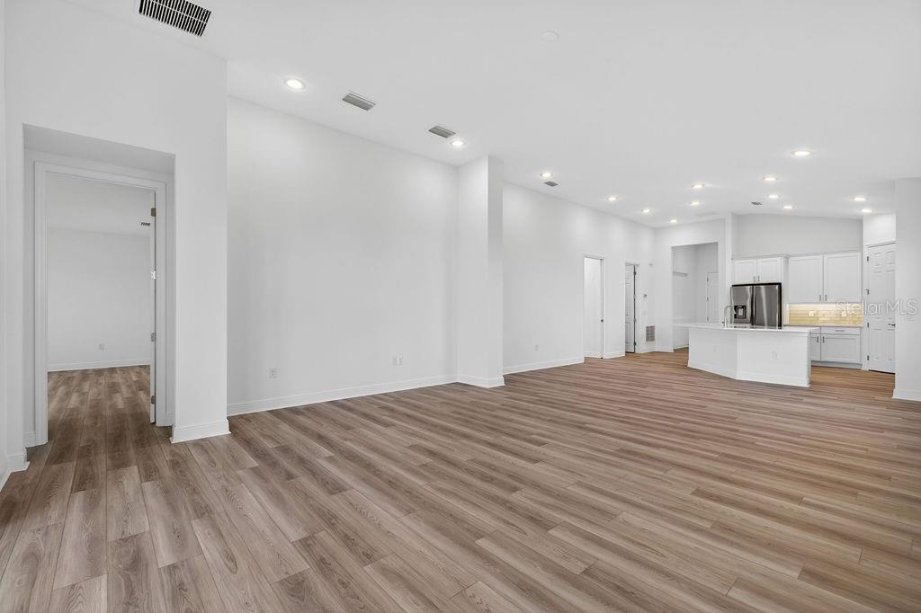 Image 11 of 51 For 3951 Kennebunk Loop