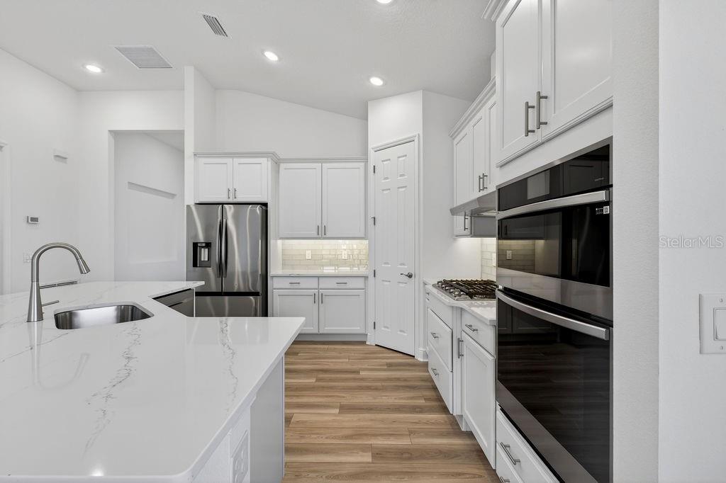 Image 8 of 51 For 3951 Kennebunk Loop