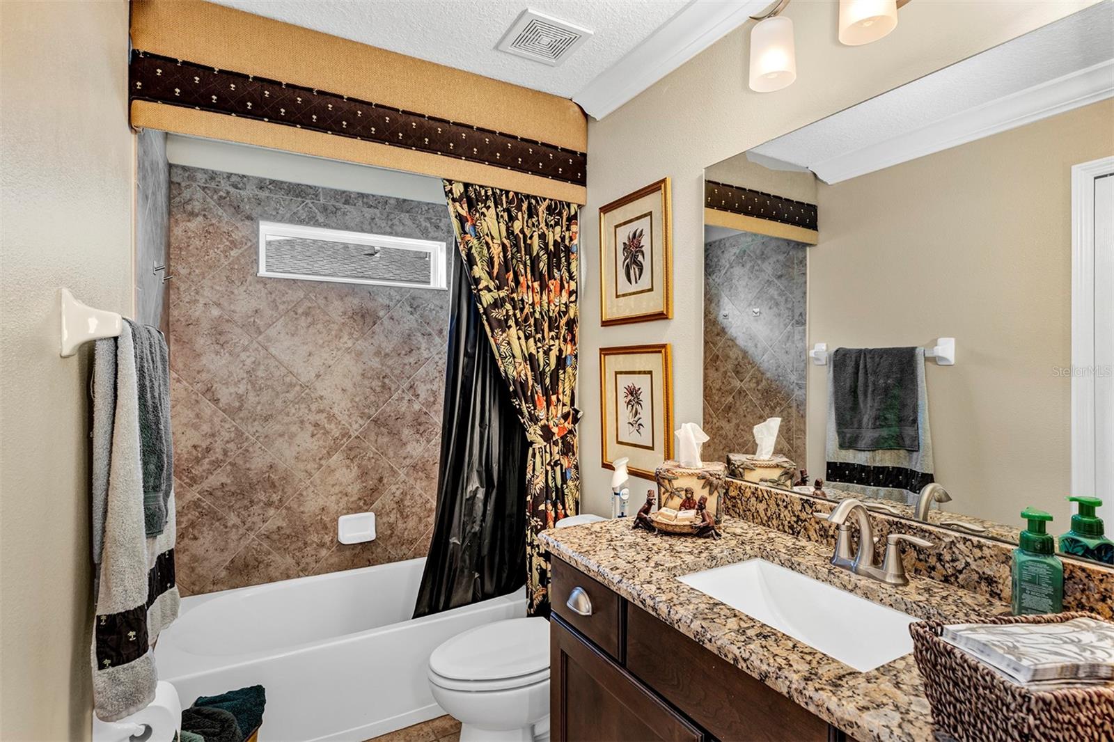 Image 18 of 52 For 26535 Manassas Drive