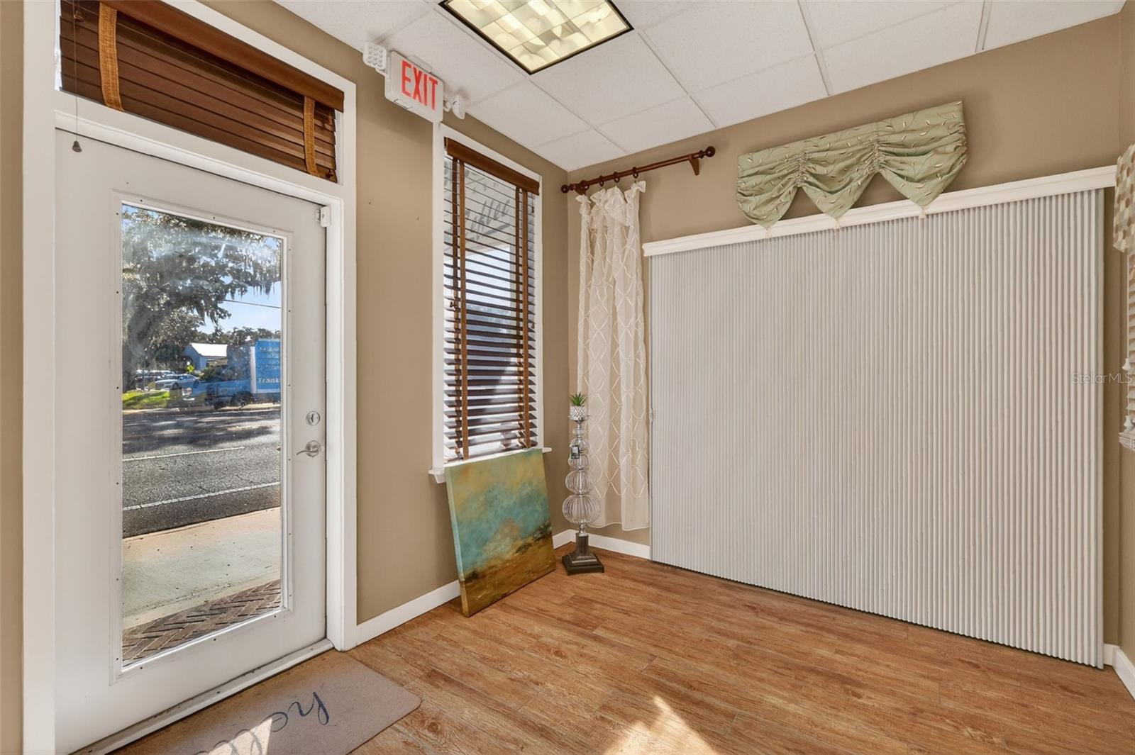 Image 13 of 34 For 103 Main Street