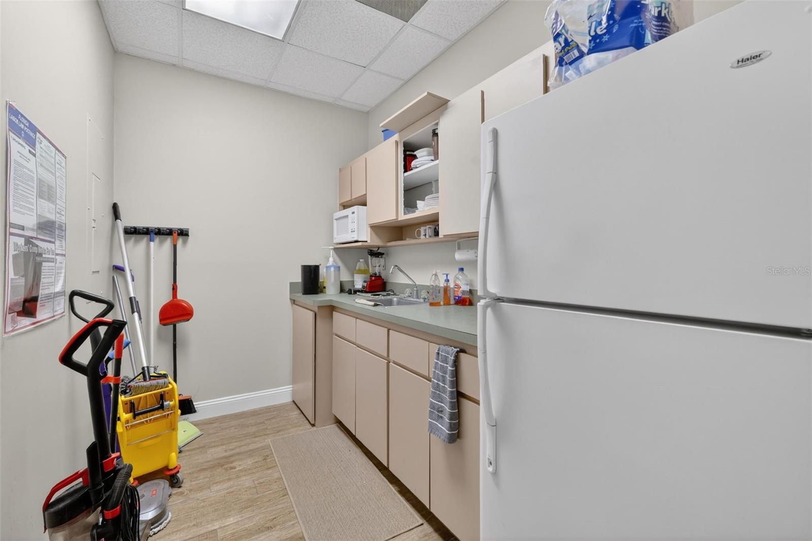 Image 20 of 34 For 103 Main Street