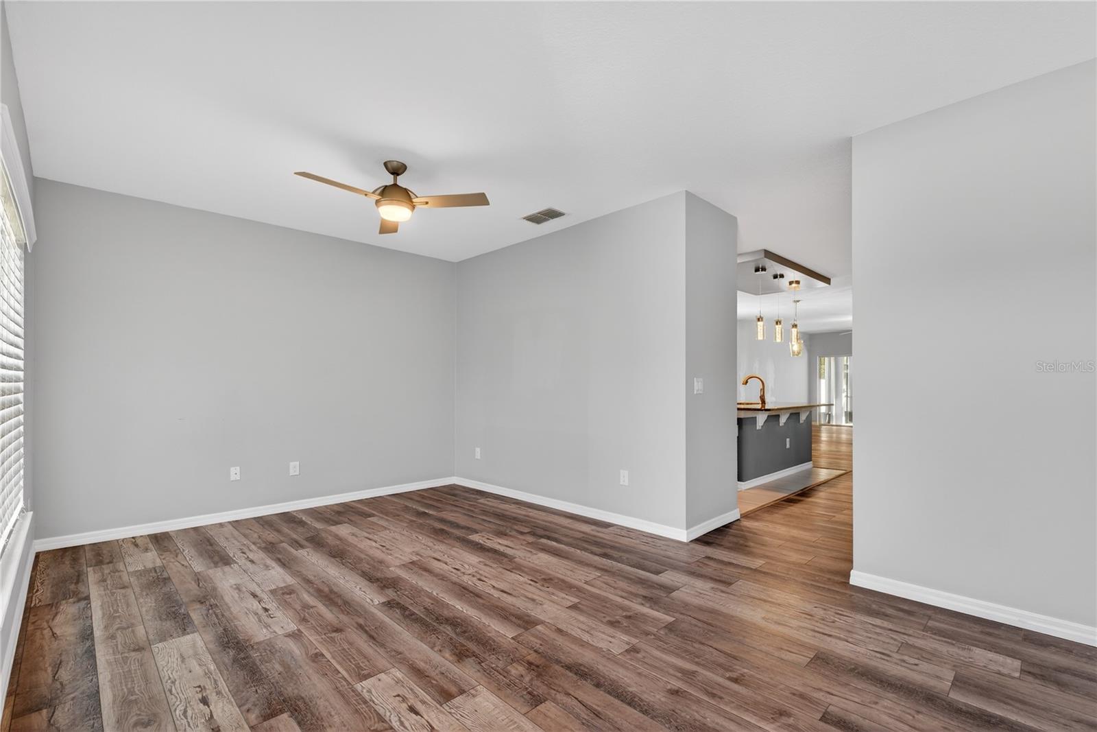 Image 10 of 33 For 3525 Davenport Creek Court