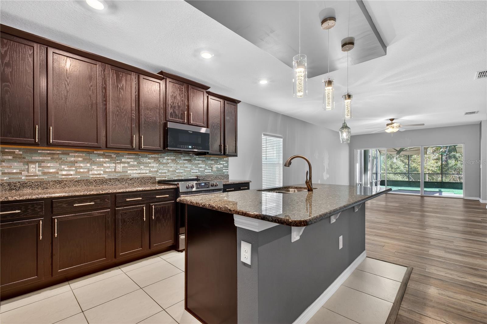 Image 11 of 33 For 3525 Davenport Creek Court