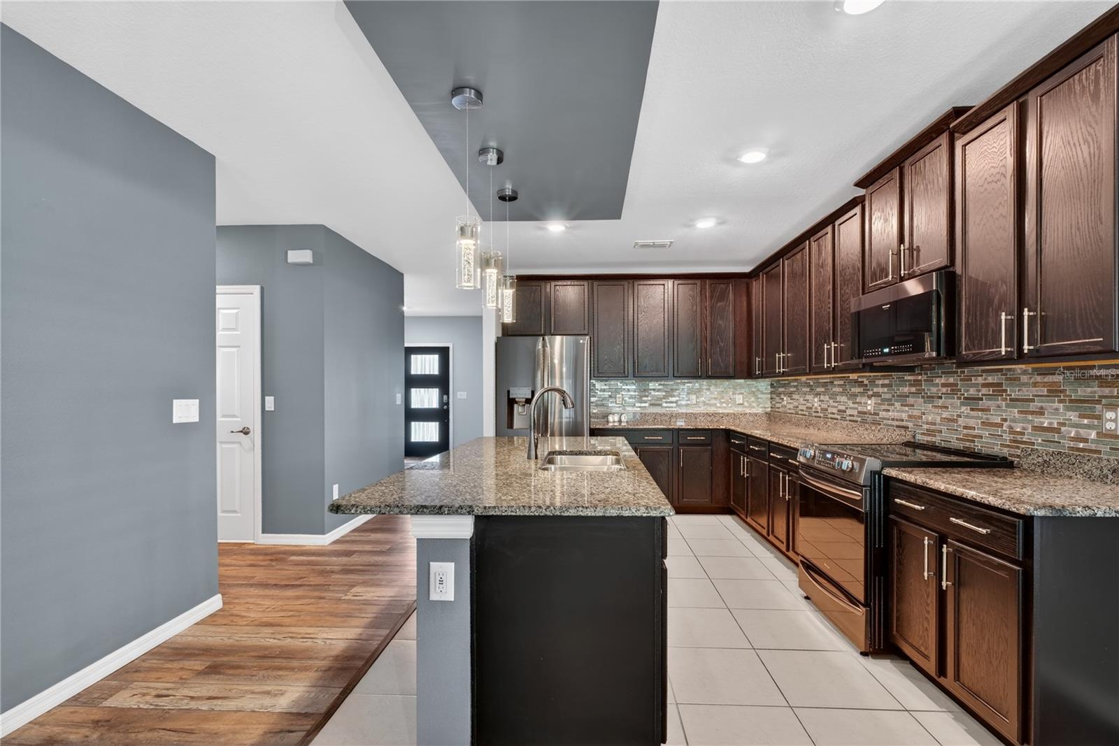 Image 12 of 33 For 3525 Davenport Creek Court