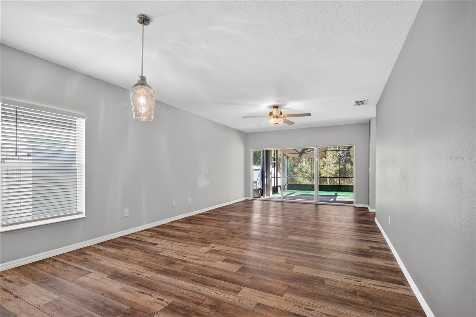 Image 15 of 33 For 3525 Davenport Creek Court