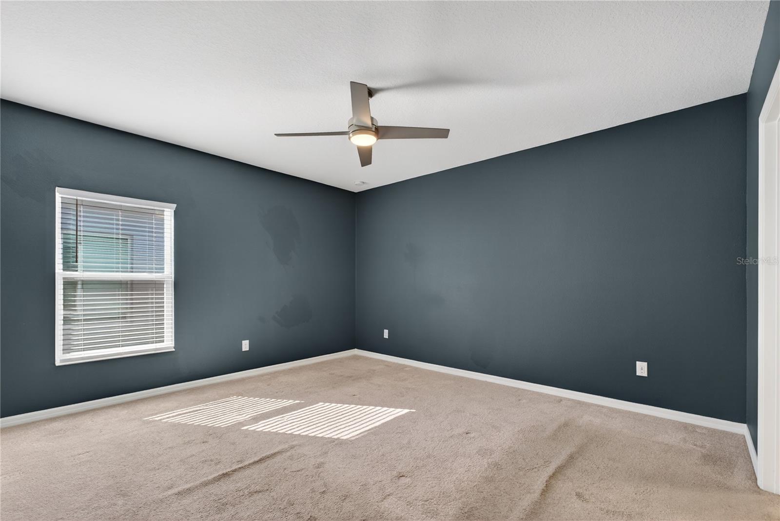 Image 18 of 33 For 3525 Davenport Creek Court