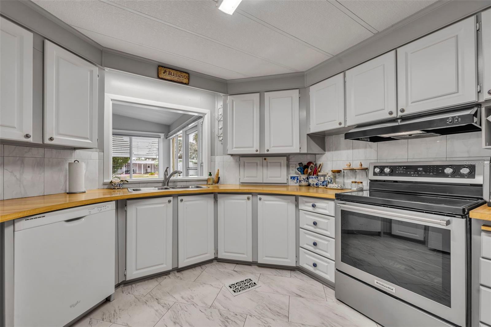 Image 18 of 49 For 60 Kono Circle