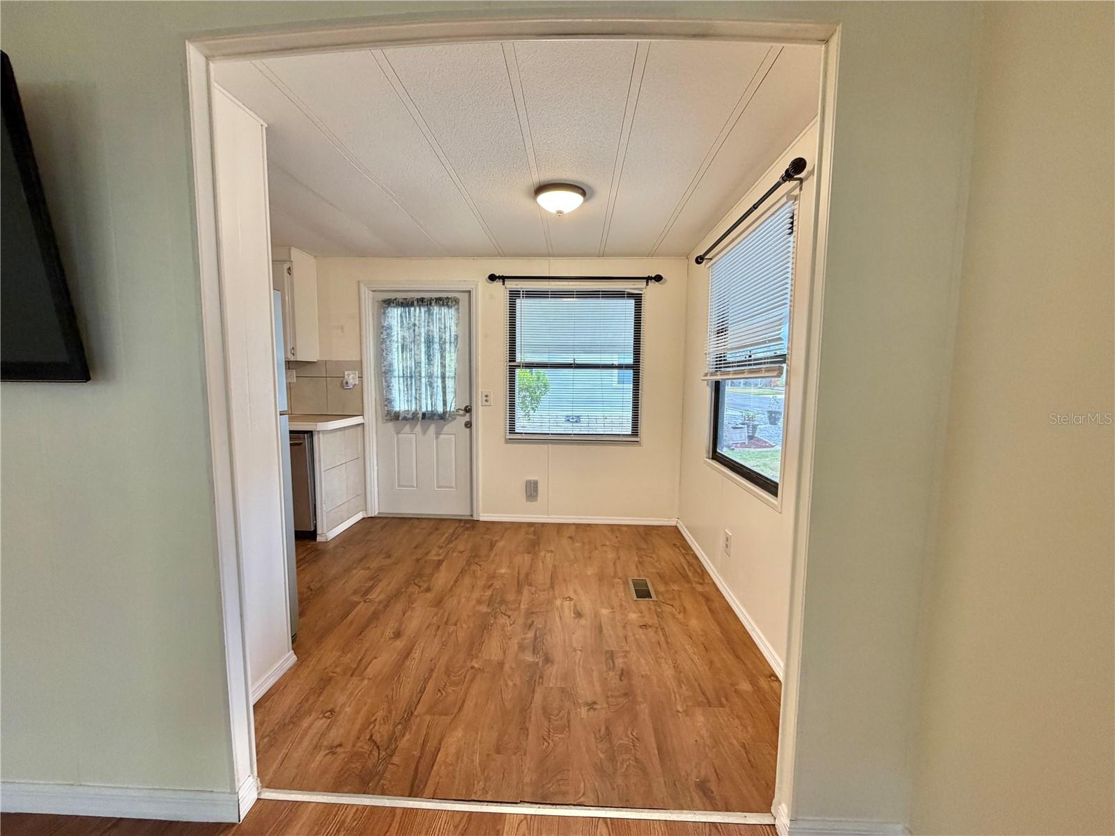 Image 15 of 52 For 121 Dogwood Trail