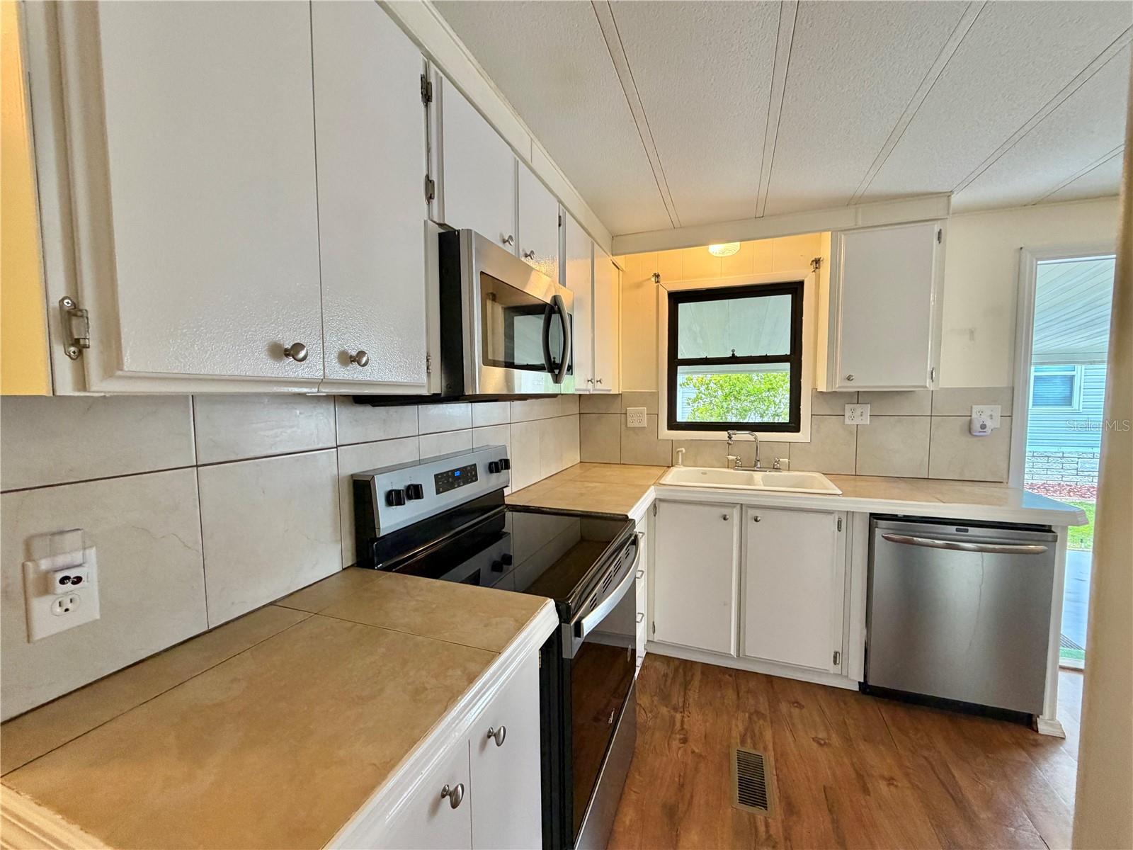 Image 25 of 52 For 121 Dogwood Trail