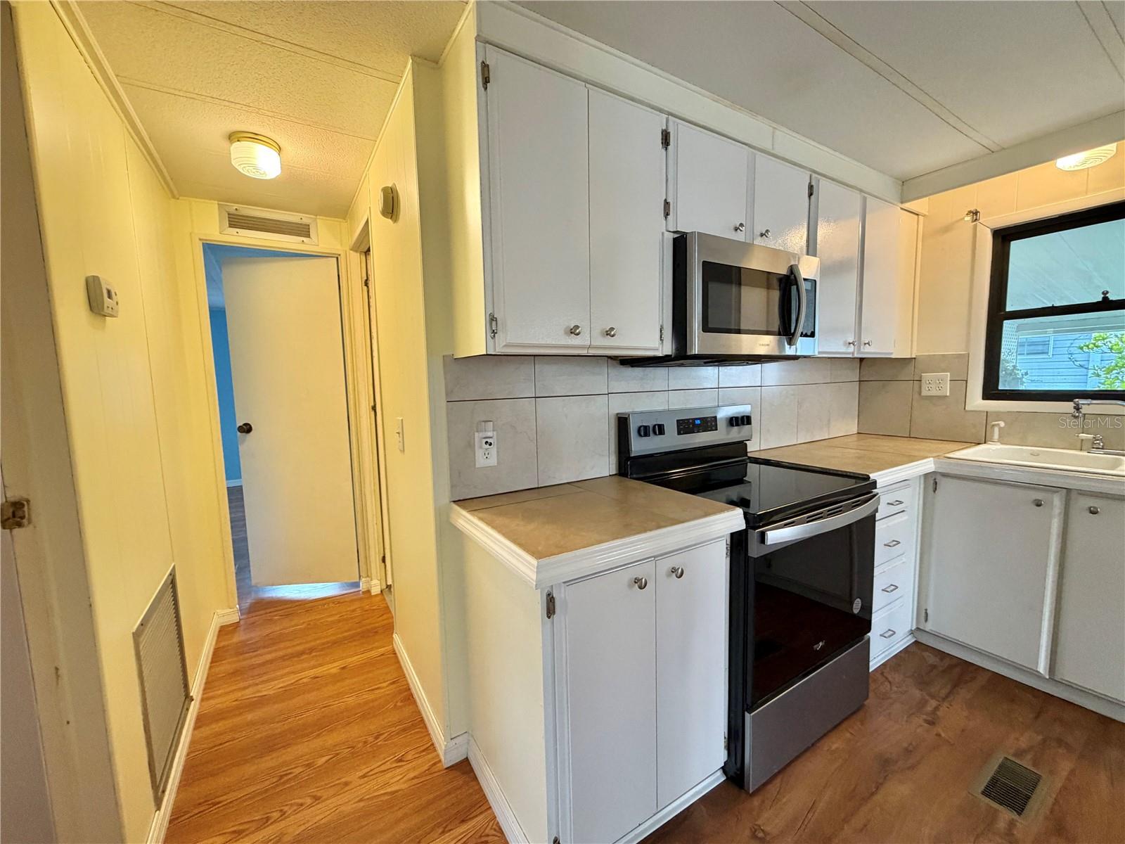 Image 26 of 52 For 121 Dogwood Trail