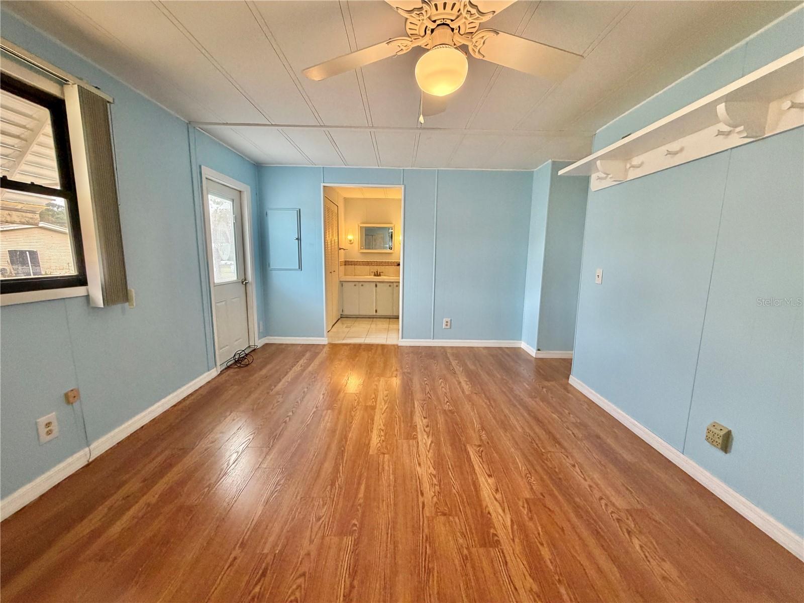 Image 37 of 52 For 121 Dogwood Trail