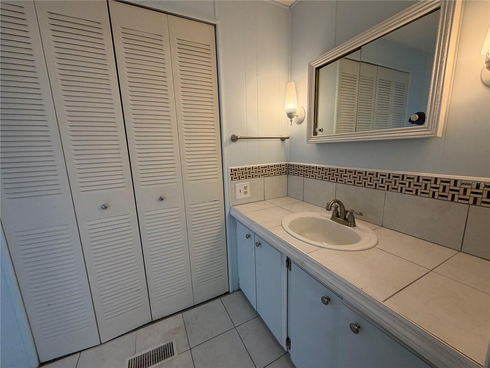 Image 42 of 52 For 121 Dogwood Trail