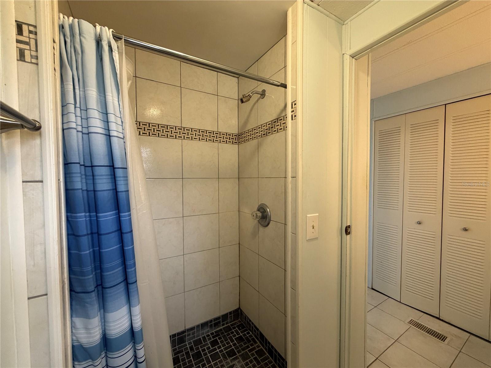 Image 43 of 52 For 121 Dogwood Trail