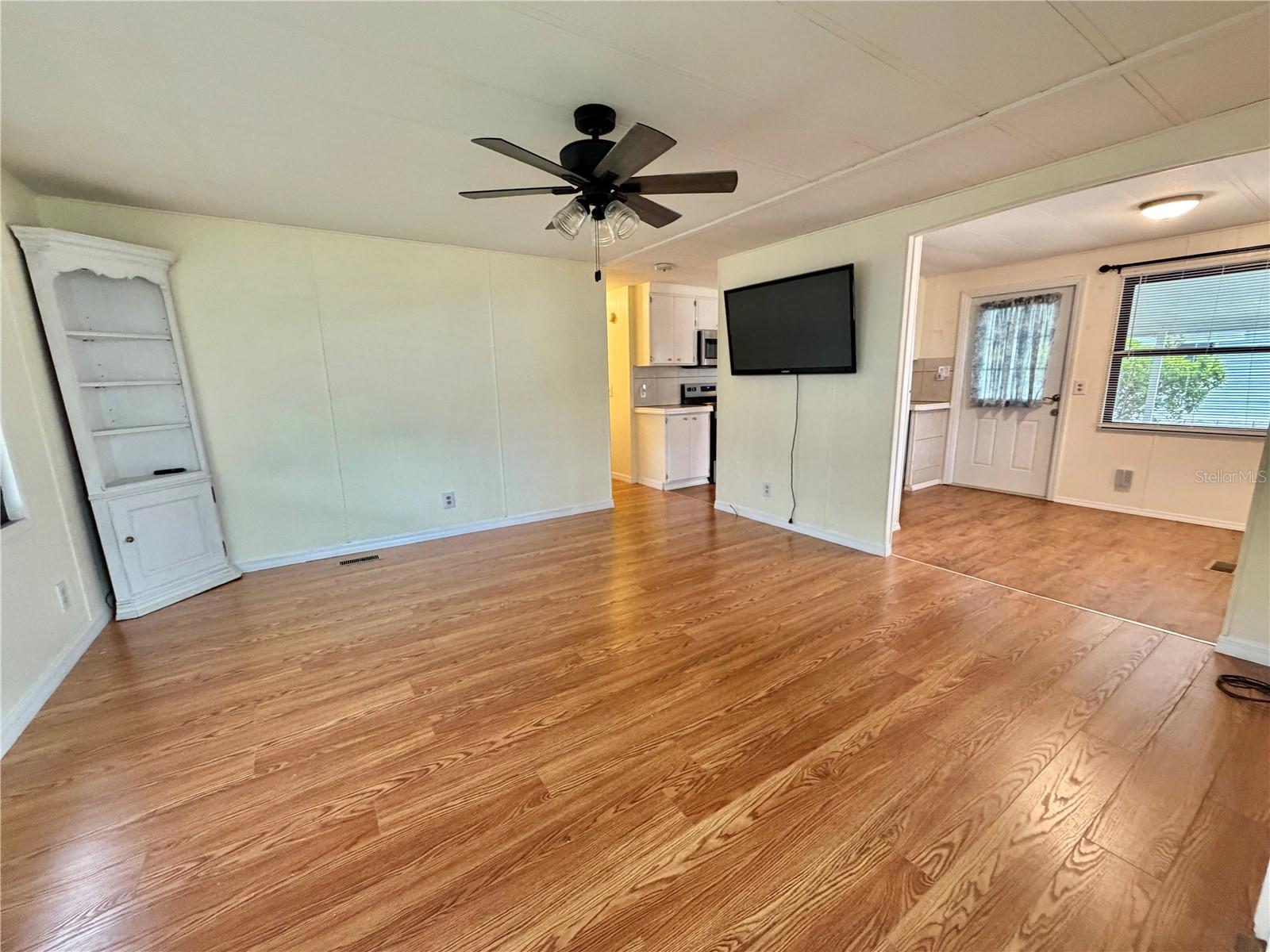 Image 7 of 52 For 121 Dogwood Trail