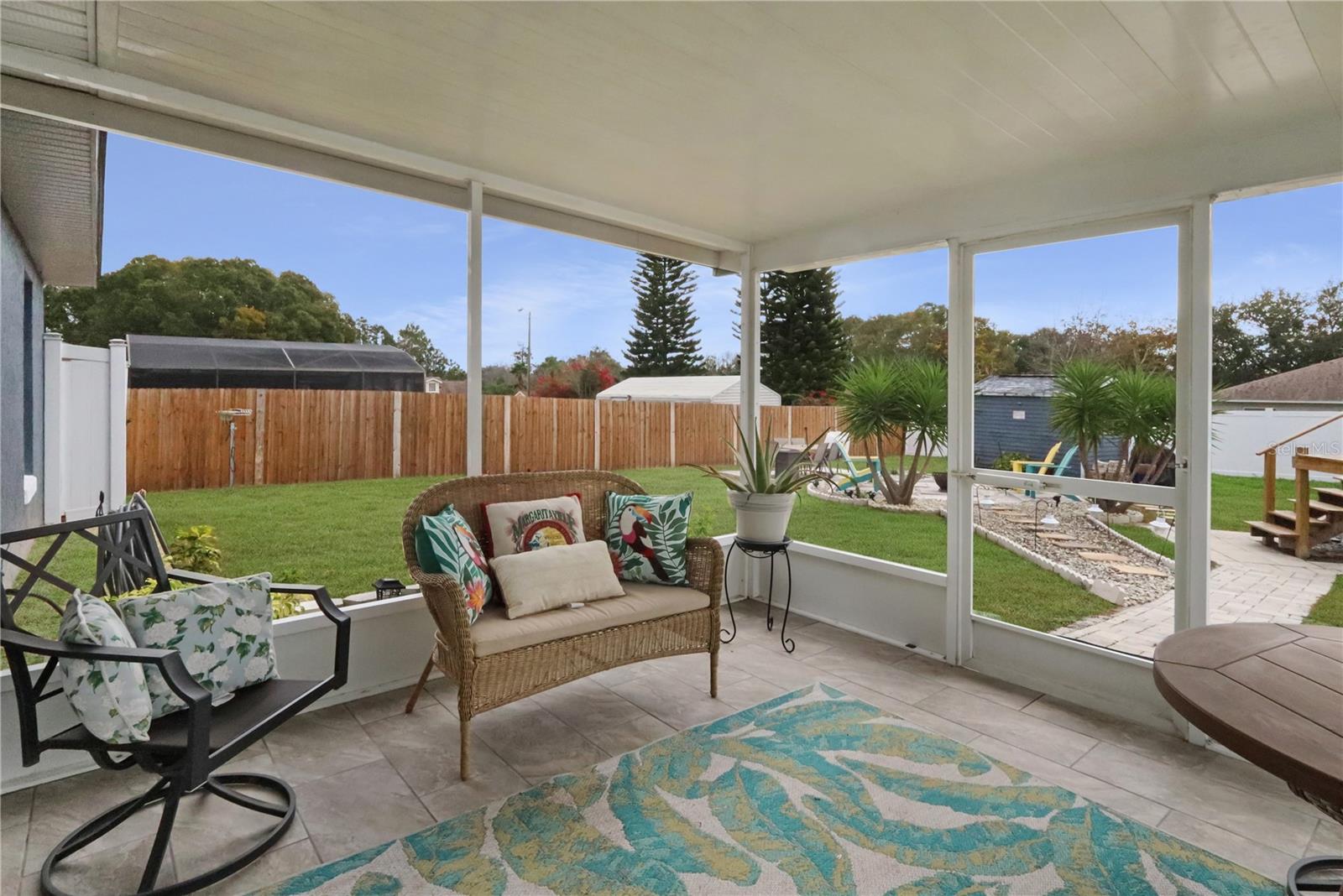 Image 33 of 43 For 640 Woodview Drive