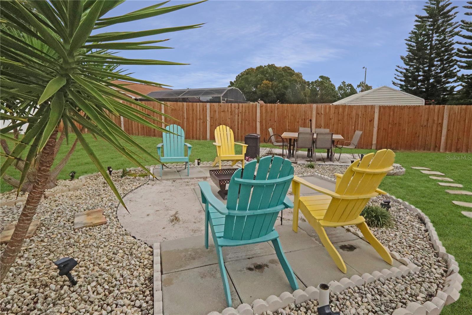 Image 39 of 43 For 640 Woodview Drive