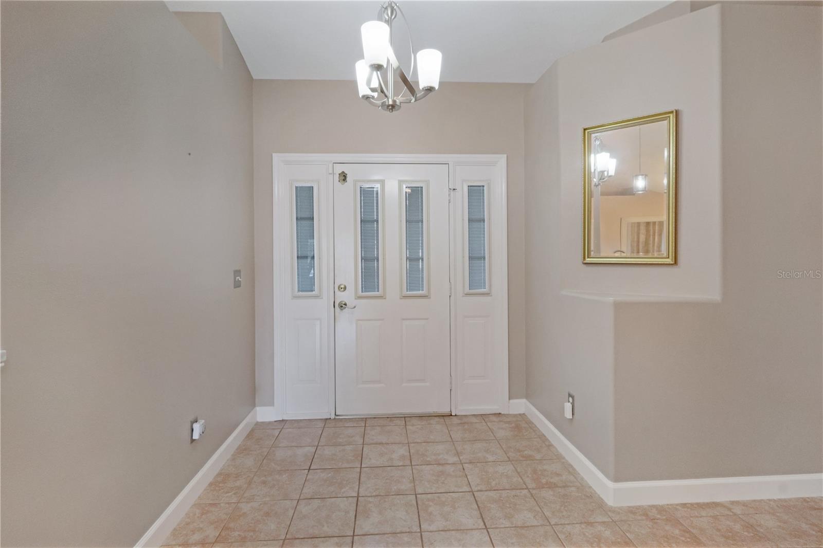 Image 6 of 43 For 640 Woodview Drive