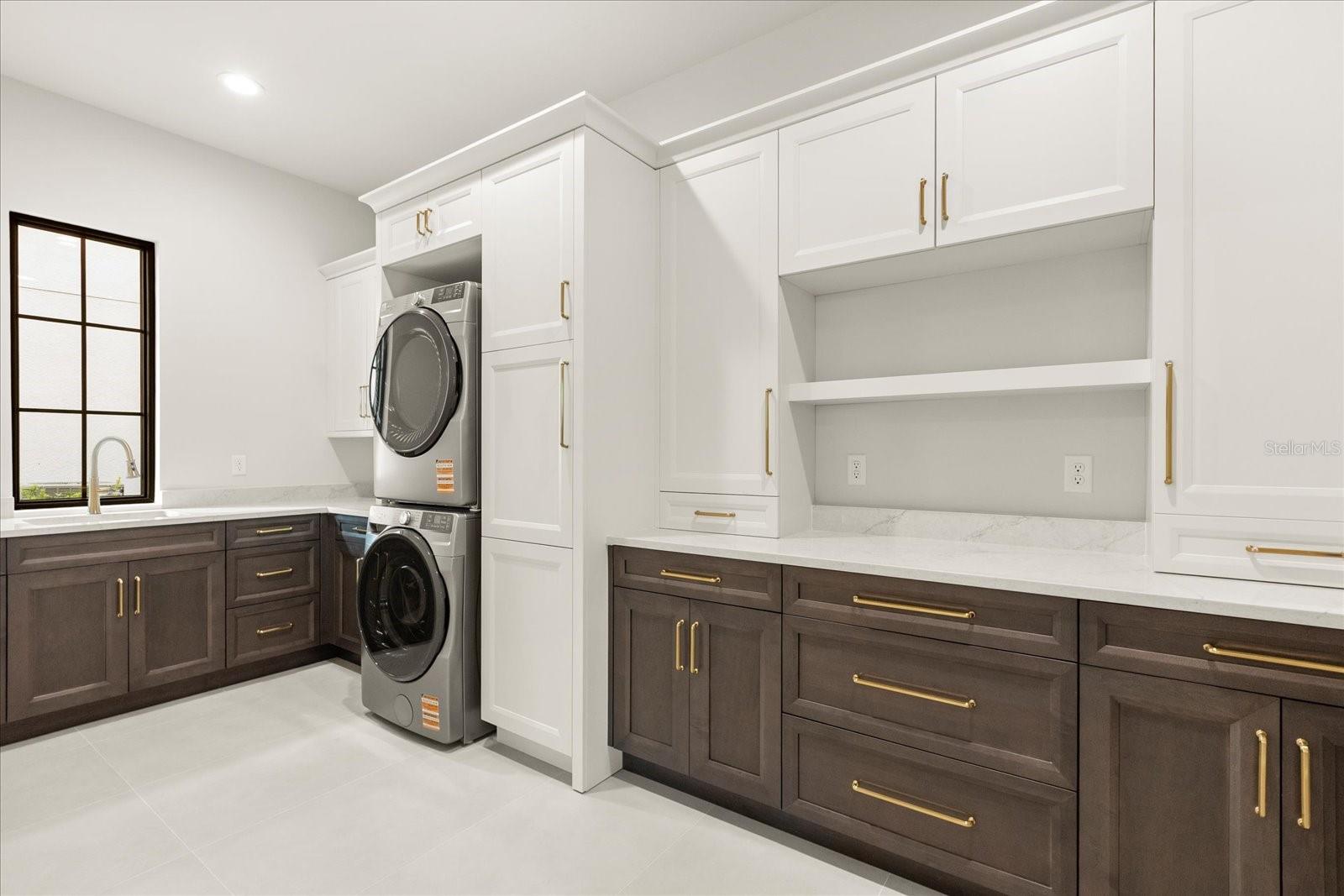 Image 18 of 47 For 16001 Volterra Point