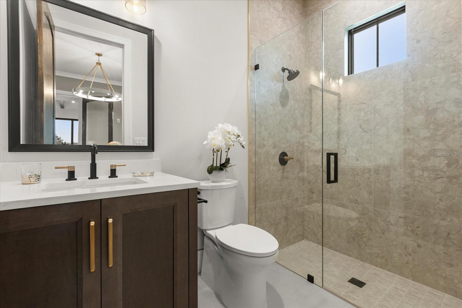 Image 21 of 47 For 16001 Volterra Point